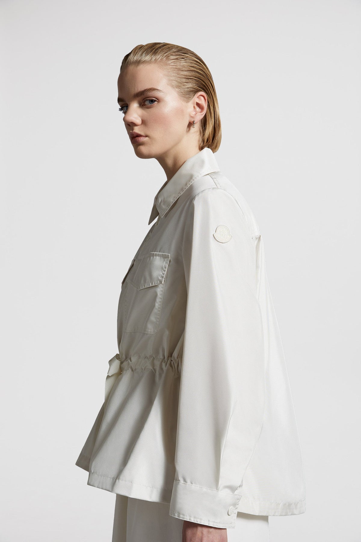 Deipilo Field Jacket – the lightness and fluidity of ballet dancers’ moves is channeled through – LUX VERSE Luxury Designer Fashion Outlet
