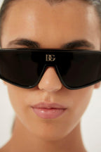 Black mask featuring DG logo – craftsmanship, refinement and timeless elegance: the & Sunglasses – LUX VERSE Luxury Designer Fashion Outlet