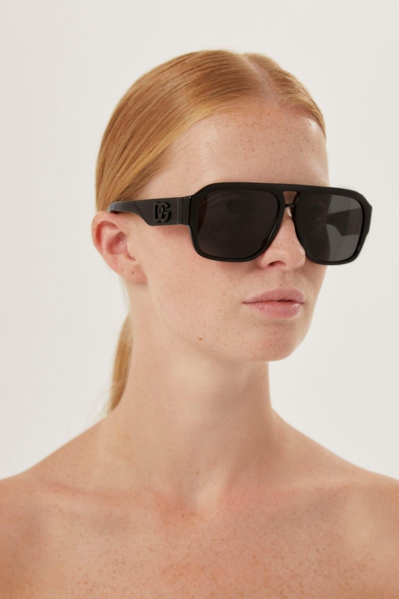 Black pilot sunglasses – out for their unmistakable style, where attention to detail and quality – LUX VERSE Luxury Designer Fashion Outlet