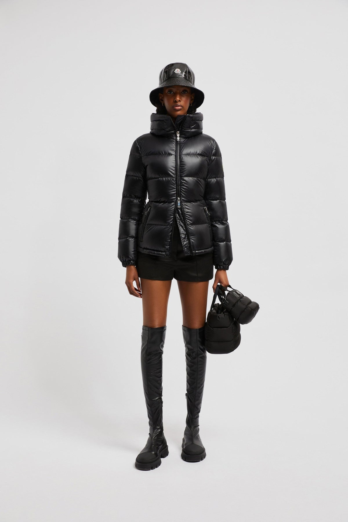 Douro Short Down Jacket – the short puffer is crafted from recycled longue saison, a nylon fabric notable for – LUX VERSE Luxury Designer Fashion Outlet