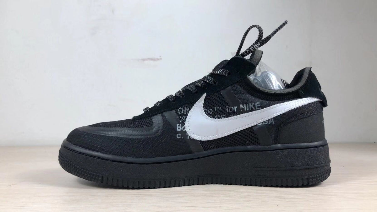 Schwarzes Leder mit kontrastierendem Swoosh, Low-Top – Herren