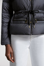 Echione Short Down Jacket – emblematic of comfortable elegance, the Echione down jacket is crafted – LUX VERSE Luxury Designer Fashion Outlet