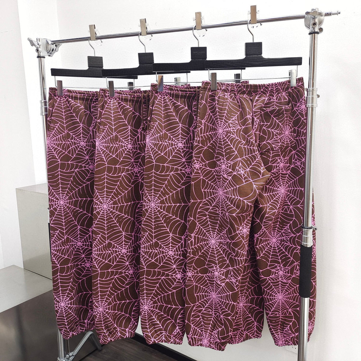 Burgundy Cotton Web Print Joggers – Herren