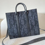 Handtasche in Schwarz und Grau