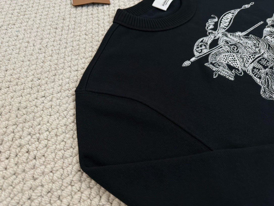 Black Cotton Knight Print Crewneck - Men's