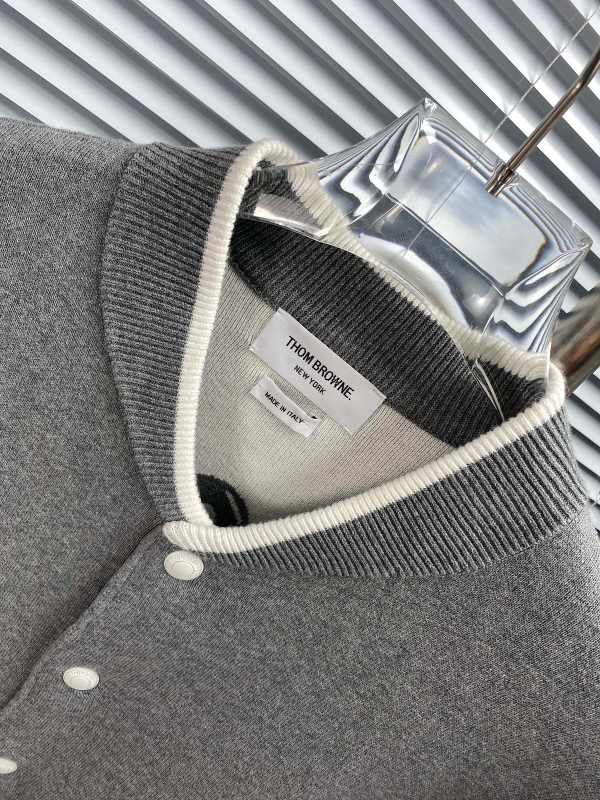 Marineblaue Strickjacke aus Wolle mit vier Streifen – Herren