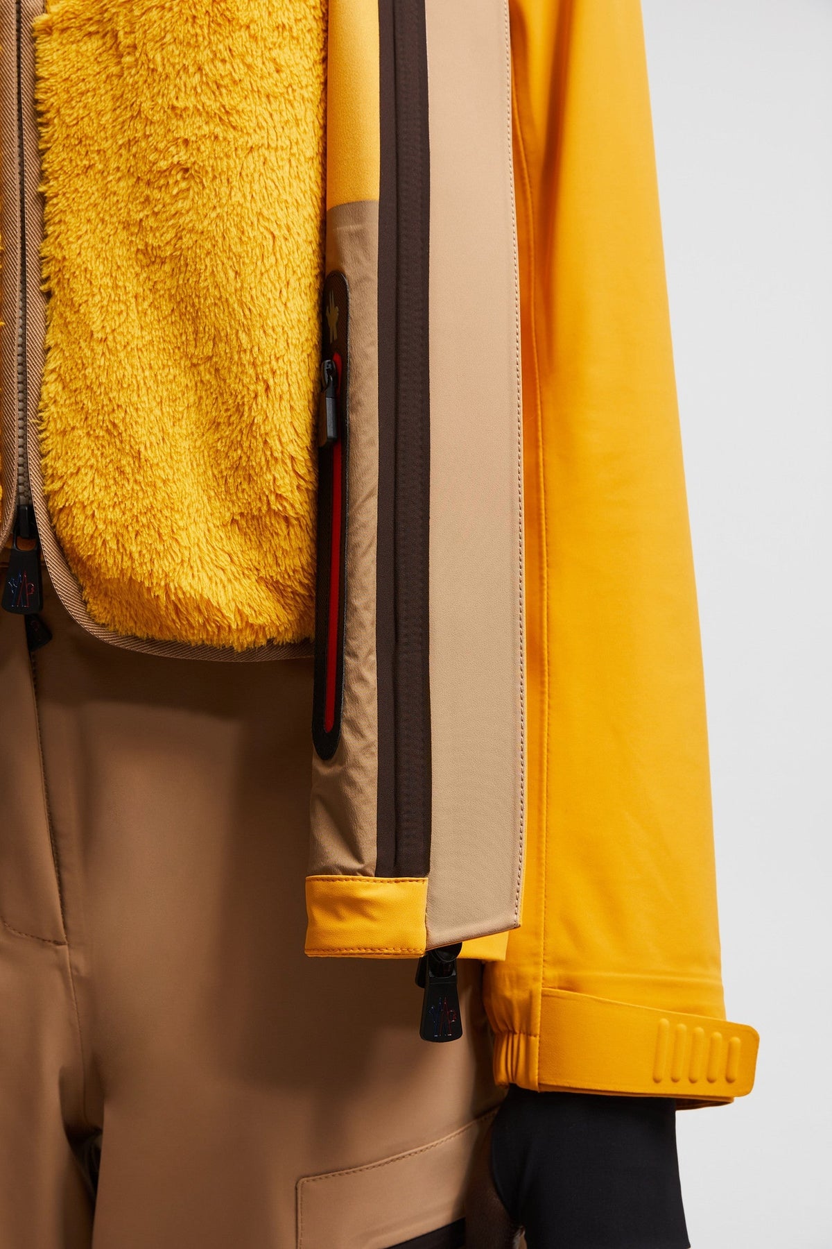 Fex Hooded Shell Jacket – multi-functional: the practical puffer boasts pull-out gloves and is packable- – LUX VERSE Luxury Designer Fashion Outlet
