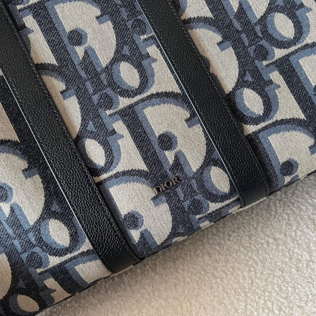 Handtasche in Schwarz und Grau