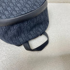 Schwarz-grauer Rucksack