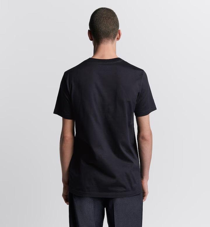Icons T-Shirt – the Icons line showcases the House's savoir-faire and traditions with an understated – LUX VERSE Luxury Designer Fashion Outlet