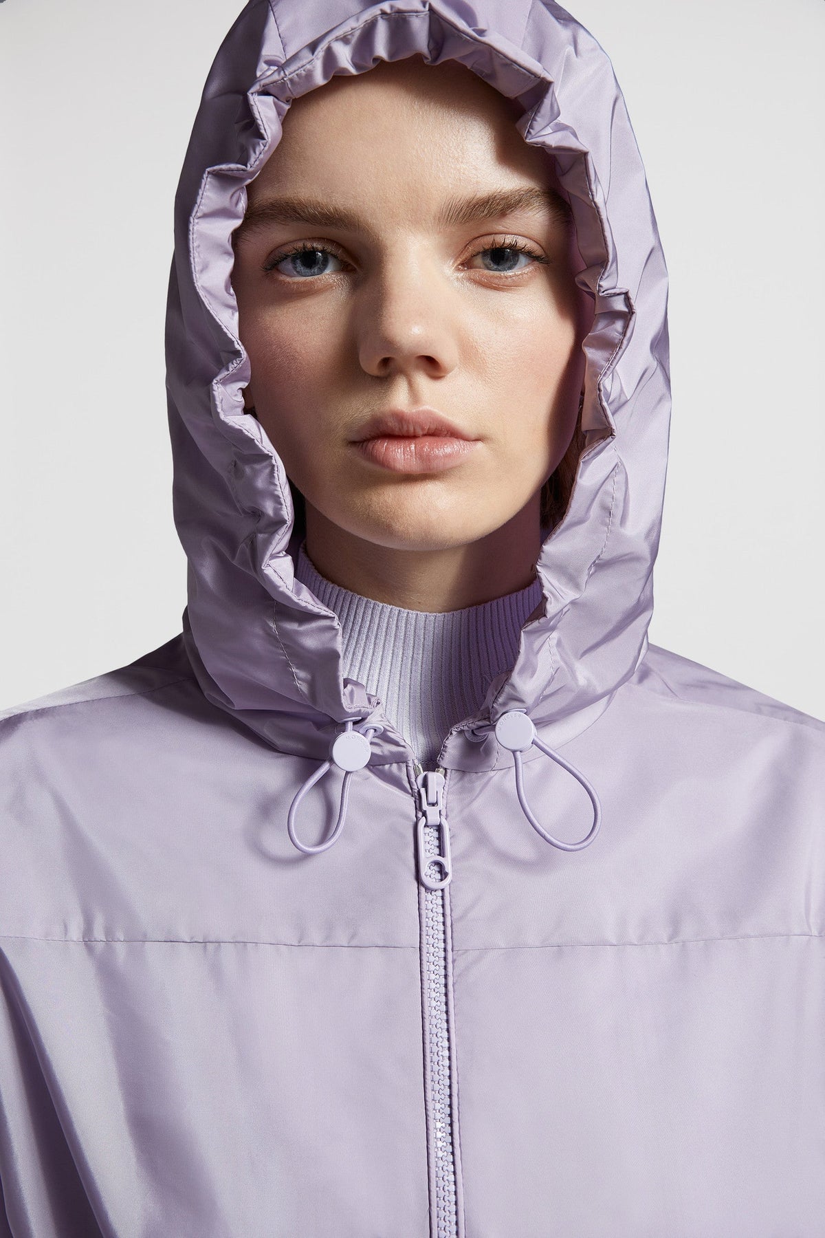 Filira Hooded Jacket – the lightness and fluidity of ballet dancers’ moves is infused into the Filira jacket – LUX VERSE Luxury Designer Fashion Outlet