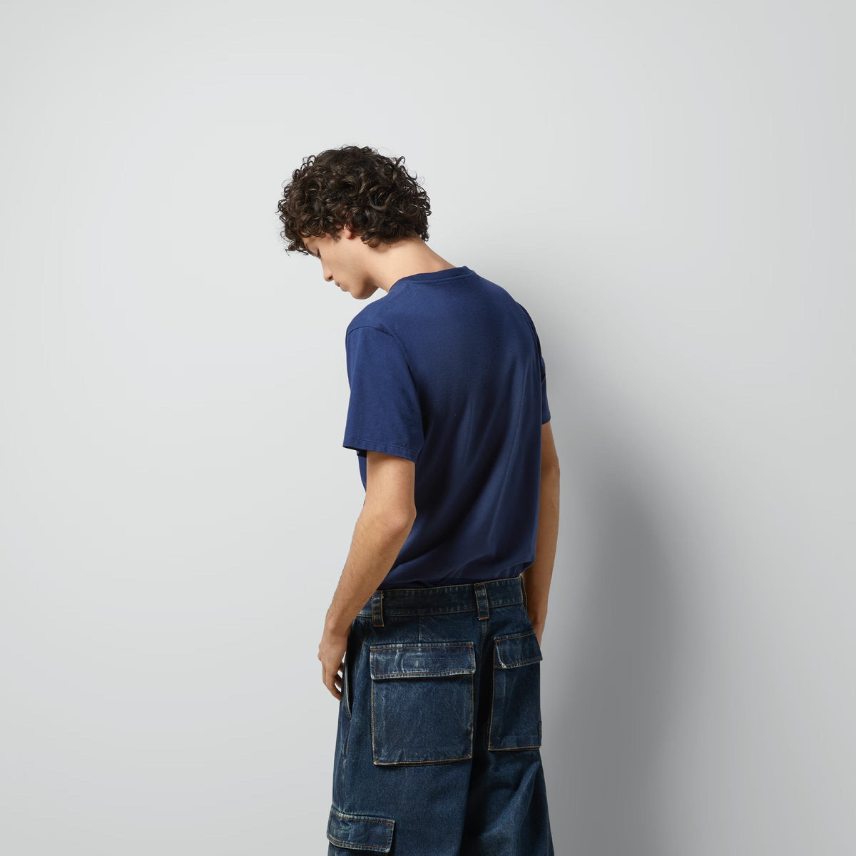 Cotton Jersey Printed T-shirt – the Web continues to lend an archival touch, while logo details take on bold – LUX VERSE Luxury Designer Fashion Outlet