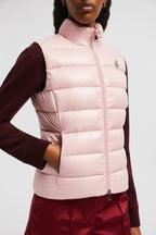 Ghany Down Classic Vest – the Ghany vest for women revisits the archives and draws inspiration from iconic – LUX VERSE Luxury Designer Fashion Outlet