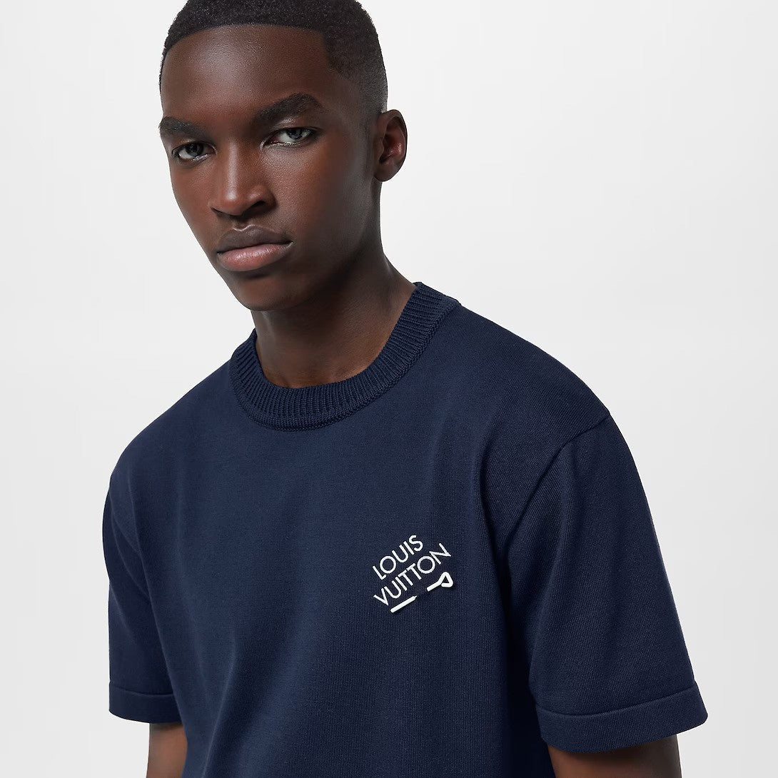 Signature Short-Sleeved Cotton Crewneck – this easy t-shirt in fine knit cotton with a soft ribbed crewneck is an essential – LUX VERSE Luxury Designer Fashion Outlet