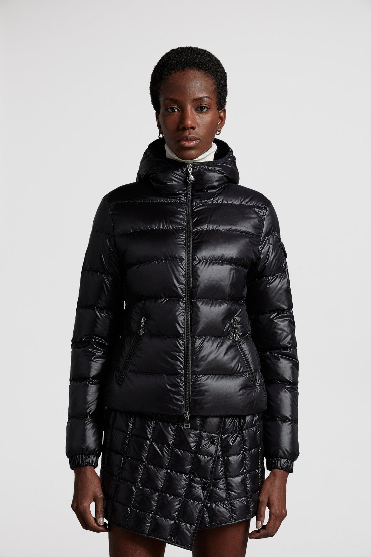 Gles Short Down Jacket – the hooded puffer is crafted from recycled longue saison, a nylon fabric notable for – LUX VERSE Luxury Designer Fashion Outlet
