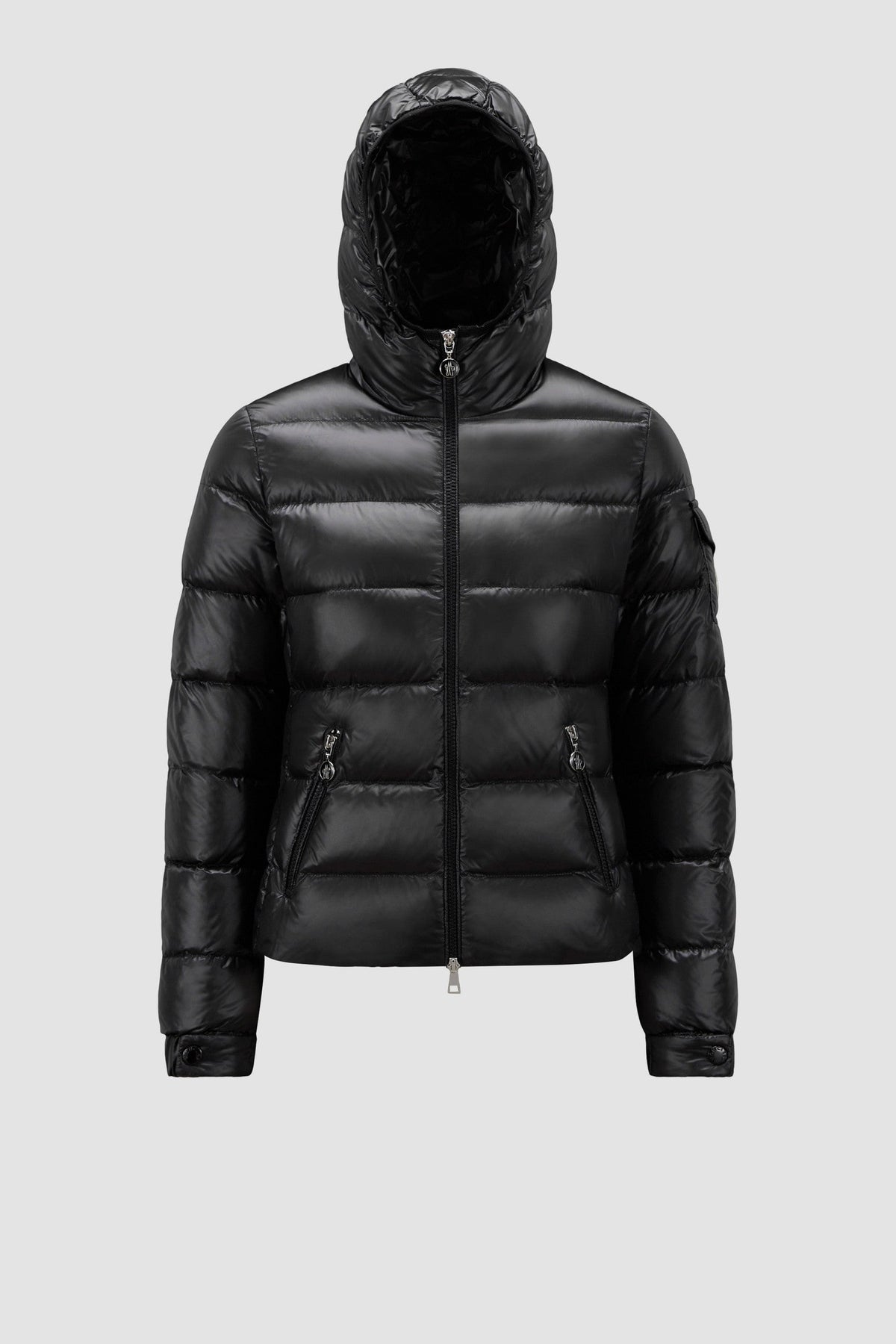 Gles Short Down Jacket – the Gles down jacket is characterized by classic boudin quilting and an iconic patch – LUX VERSE Luxury Designer Fashion Outlet