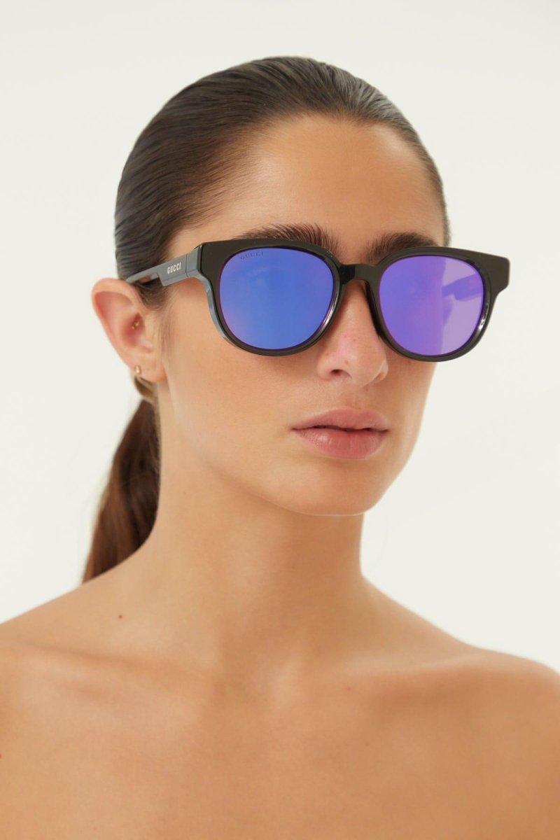 Black sporty sunglasses – sporty and vintage inspired this squared style is made in full plastic with – LUX VERSE Luxury Designer Fashion Outlet