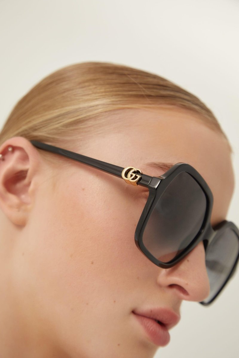 Black square sunglasses – comfortable flat end tips – LUX VERSE Luxury Designer Fashion Outlet