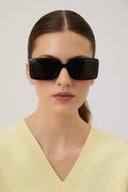 Black sunglasses with matalasse temple – xL temple and GG interlocking logo – LUX VERSE Luxury Designer Fashion Outlet