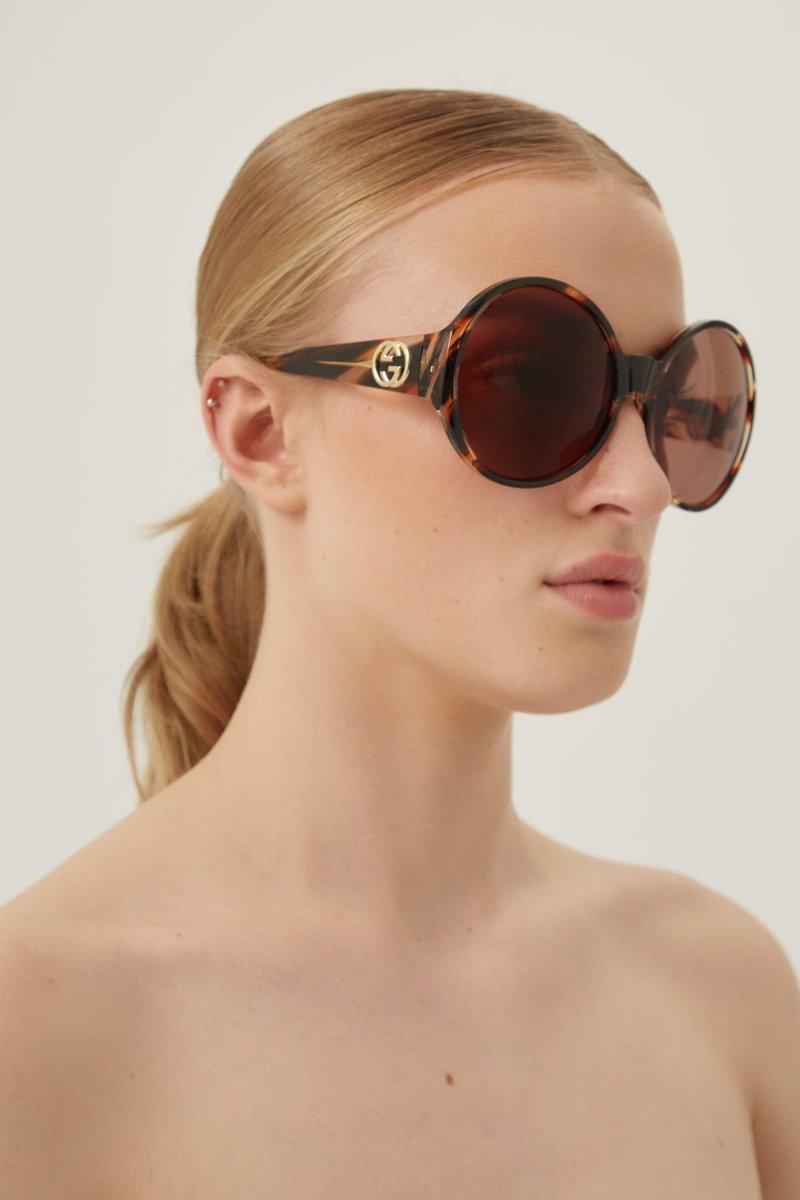 Bold round shape – style dedicated to all the lovers: vintage inspired plastic feminine style – LUX VERSE Luxury Designer Fashion Outlet