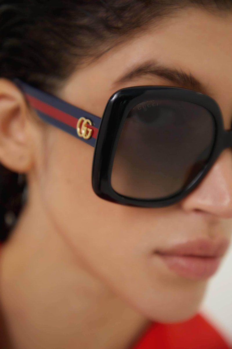 Femenine oversized sunglasses with blue and red web – the styles features the GG interlocking logo in the temple – LUX VERSE Luxury Designer Fashion Outlet