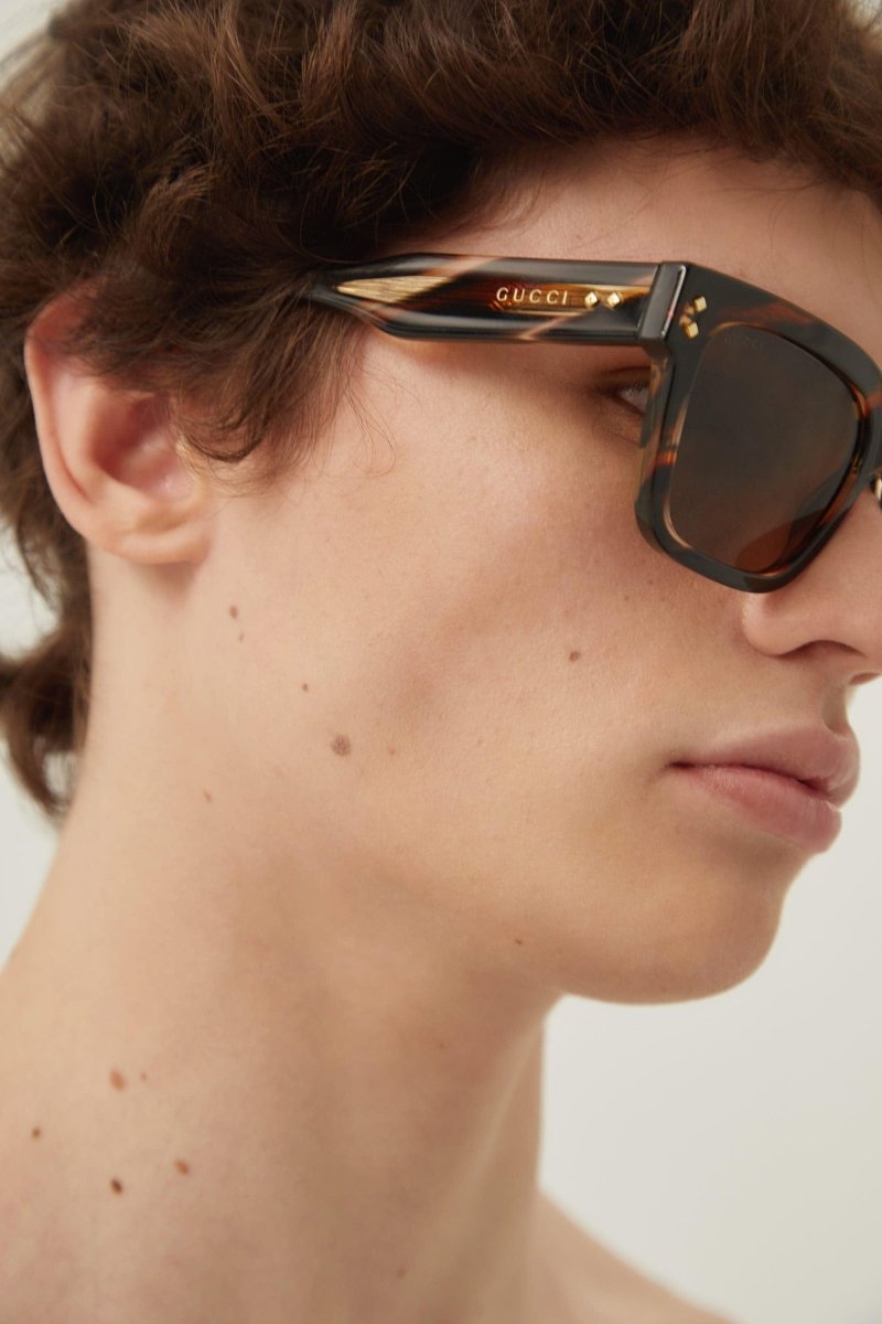 Havana squared sunglasses – close your eyes and drift back in time…you’re in Piazza del Popolo in Rome, it’s – LUX VERSE Luxury Designer Fashion Outlet