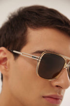 Oversize caravan shape sunglasses – the oversize nerdy caravan shape is similar to old-fashioned reading glasses, – LUX VERSE Luxury Designer Fashion Outlet