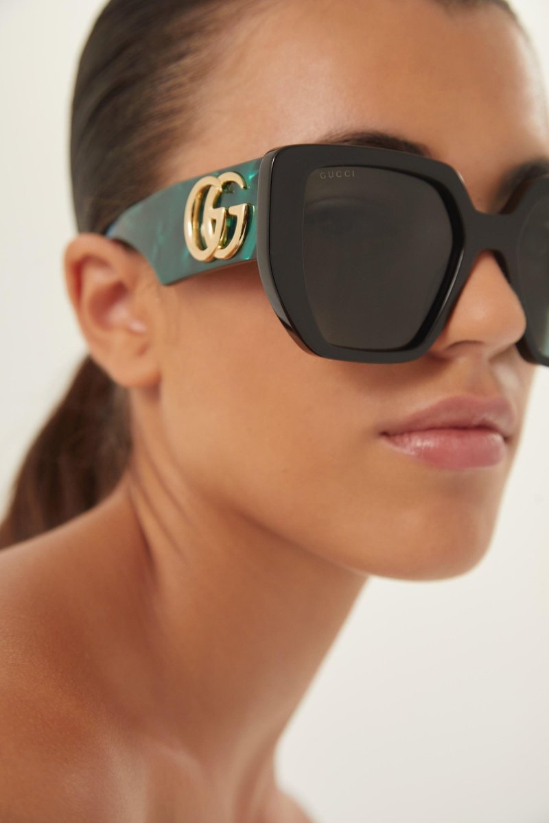 GG oversized black and green – oversize gemetric shape in plastic characterized by bold volumes and strong – LUX VERSE Luxury Designer Fashion Outlet