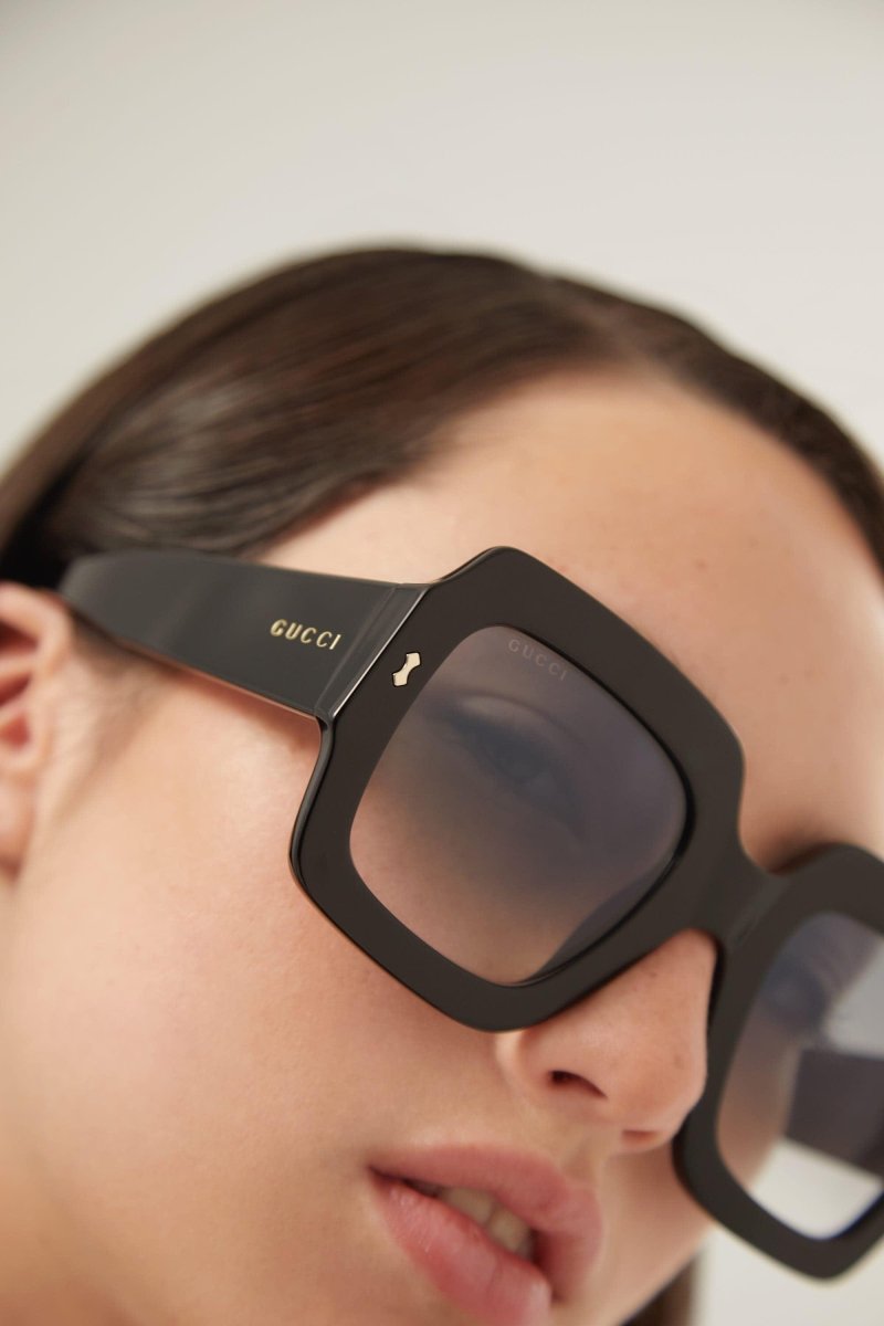 Oversized squared sustainable black sunglasses – the frames contain up to 68% bio-based acetate and are enriched with mineral glass – LUX VERSE Luxury Designer Fashion Outlet