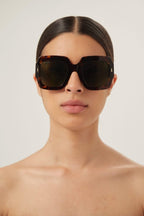 Oversized squared sustainable havana green sunglasses – crafted with a significant content of sustainability sourced materials, – LUX VERSE Luxury Designer Fashion Outlet