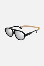 Pilot sporty sunglasses in black – the style come with a well-balanced color proposal: from classic to sporty – LUX VERSE Luxury Designer Fashion Outlet
