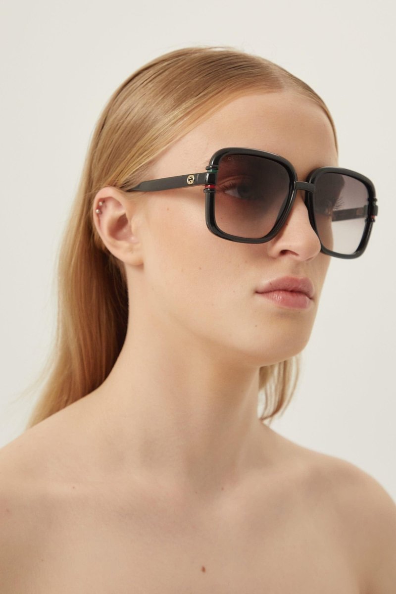 Square shape black sunglasses – this square shape is characterized by the GG interlocking logo on both temples – LUX VERSE Luxury Designer Fashion Outlet
