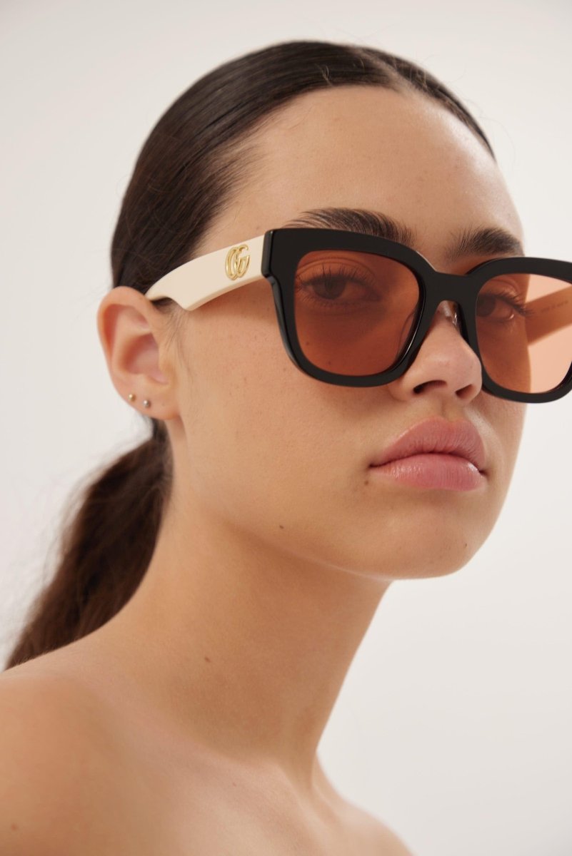 Squared femenine black and ivory sunglasses – feminine squared shape in acetate chacacterized by bold volumes and strong – LUX VERSE Luxury Designer Fashion Outlet