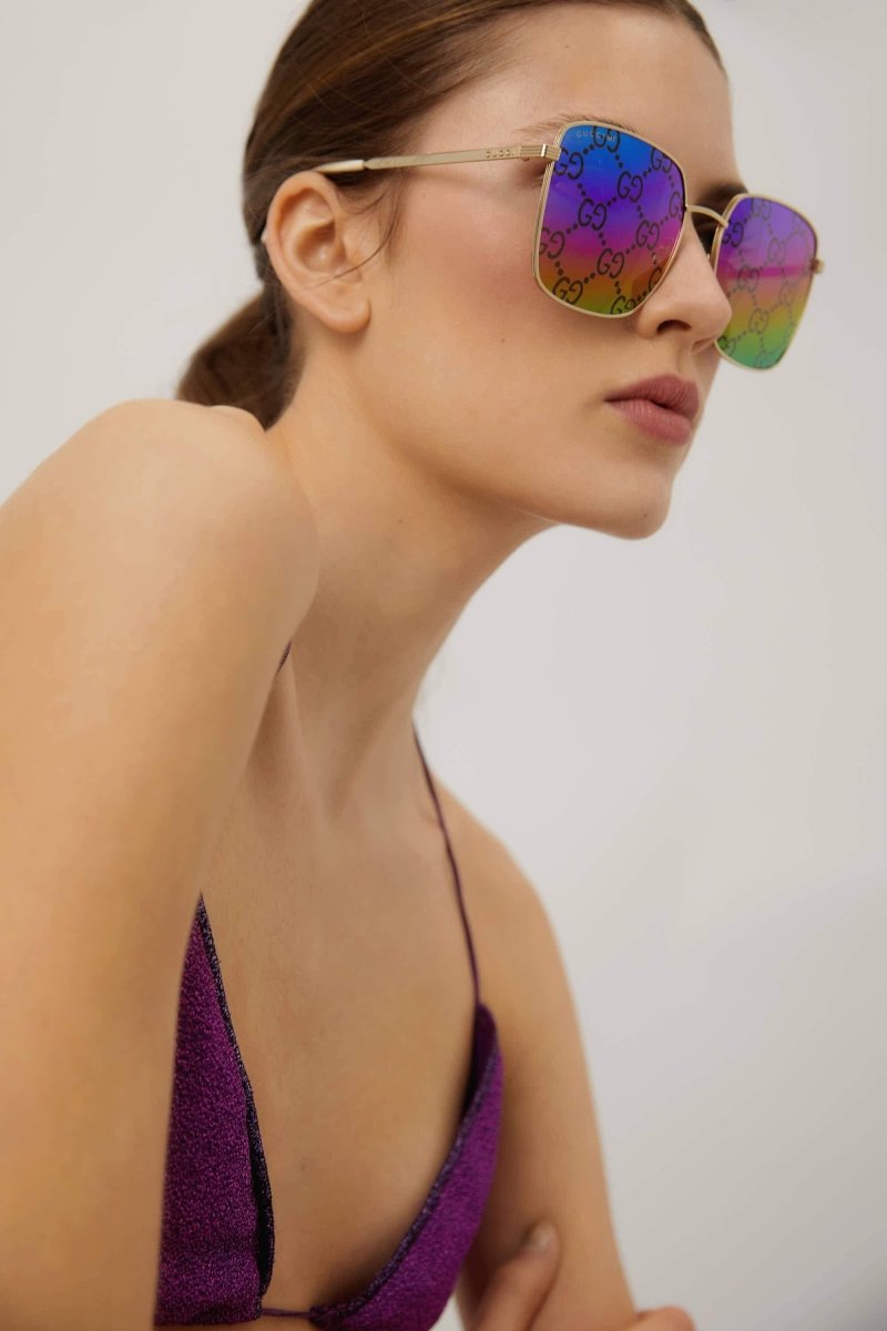 Squared sunglasses with logo all over logo on lenses – new fashionable story fully expressing iconic and elegant mood directly linked – LUX VERSE Luxury Designer Fashion Outlet