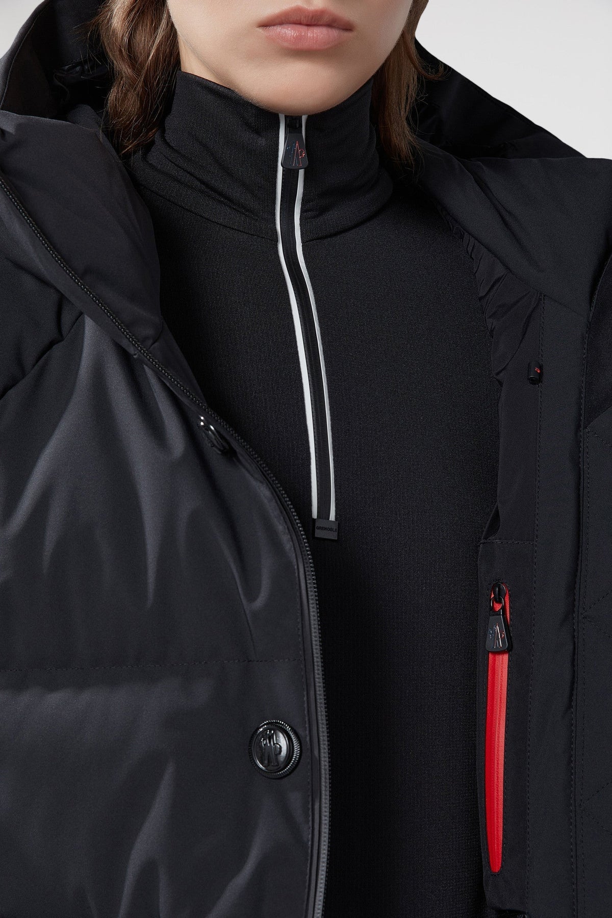 Guyane Short Dalles Down Jacket – unmistakably, the Dalles down jacket is characterized by classic boudin quilting – LUX VERSE Luxury Designer Fashion Outlet