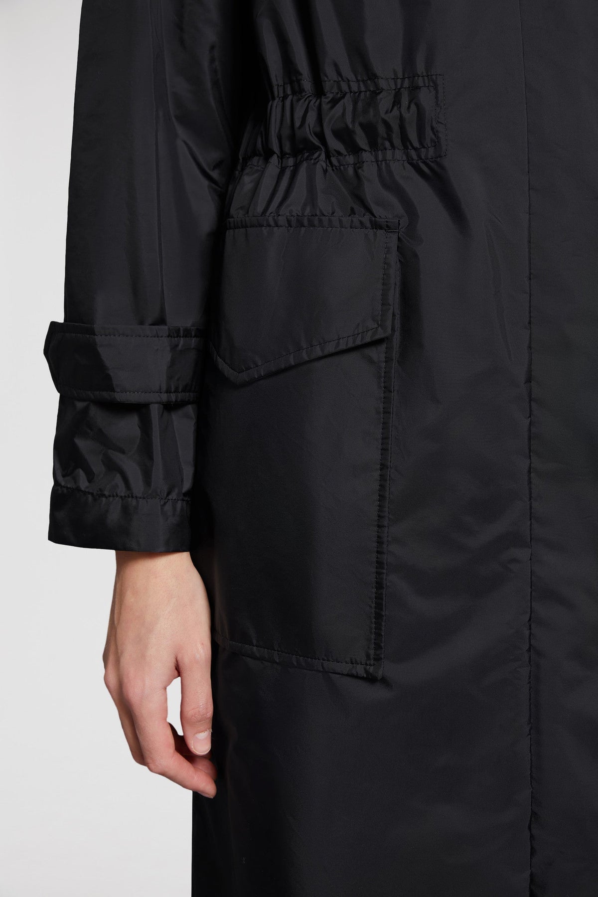 Hiengu Rain Coat – inspired by ‘70s workwear, the Hiengu rain coat mixes a classic silhouette – LUX VERSE Luxury Designer Fashion Outlet