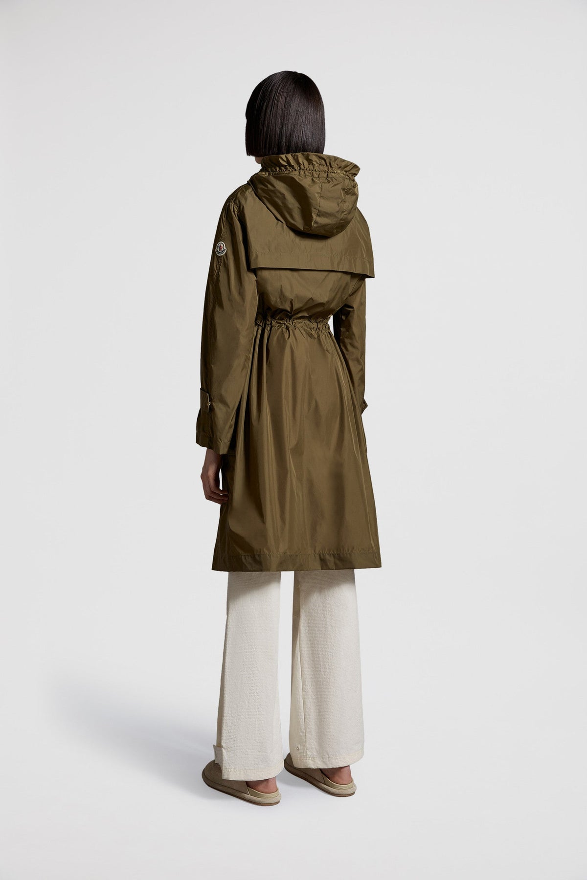 Hiengu Rain Coat – inspired by ‘70s workwear, the Hiengu rain coat mixes a classic silhouette – LUX VERSE Luxury Designer Fashion Outlet
