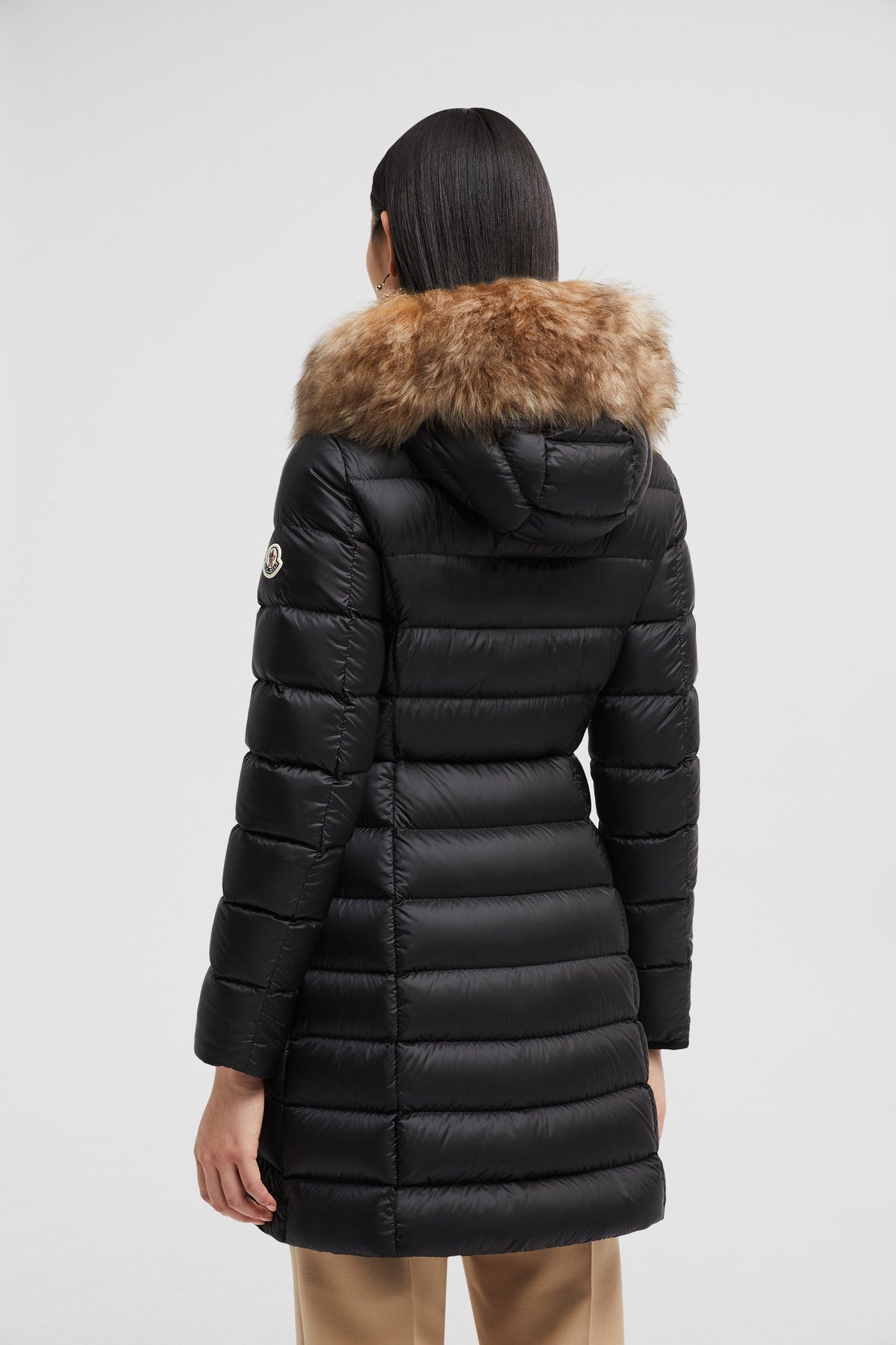 Hirmafur Long Down Jacket – luxury meets warmth in the Hirmafur down coat from the women's collection – LUX VERSE Luxury Designer Fashion Outlet