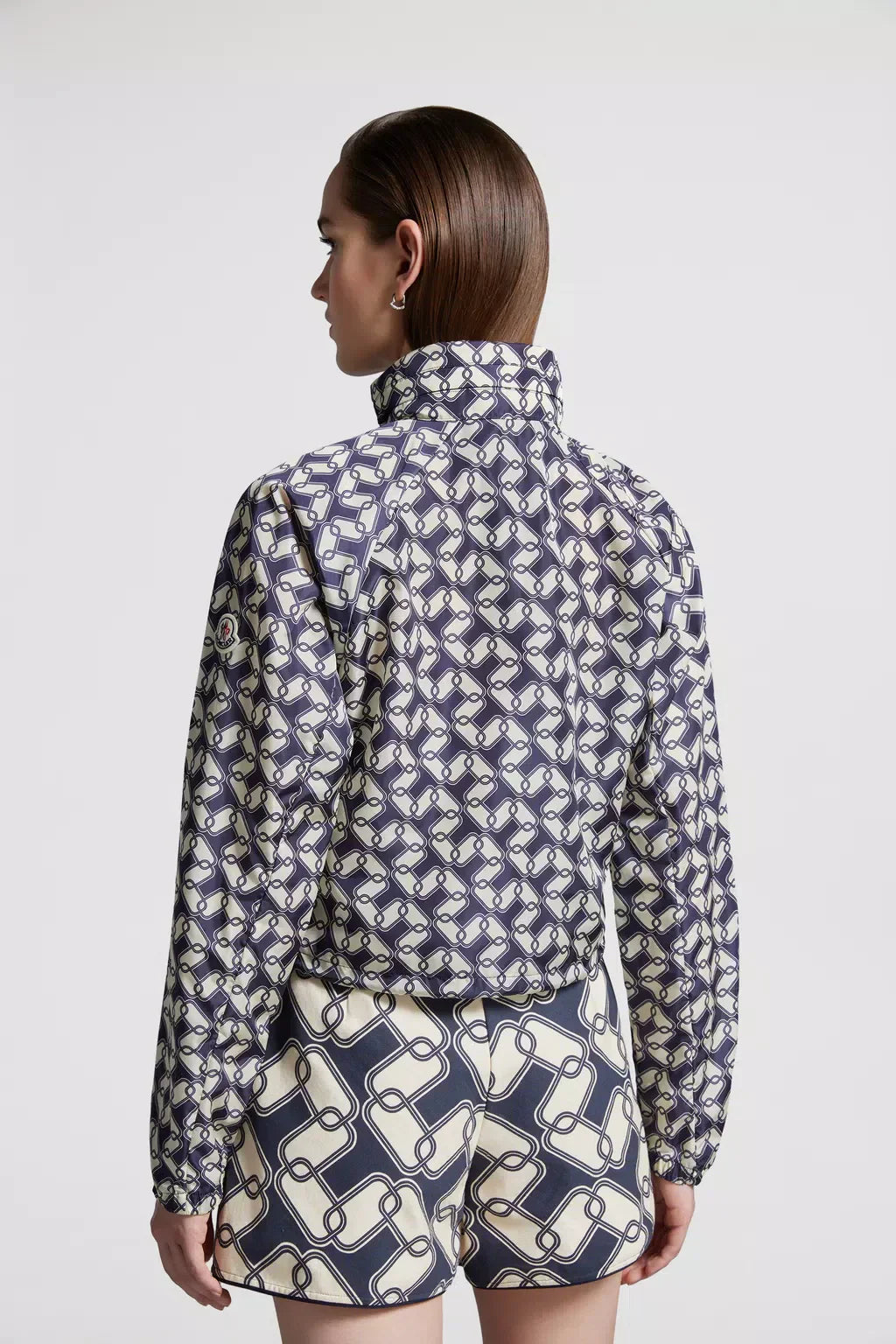 Marpessa Hooded Jacket – the warmer moves seamlessly from daytime to evening looks – LUX VERSE Luxury Designer Fashion Outlet