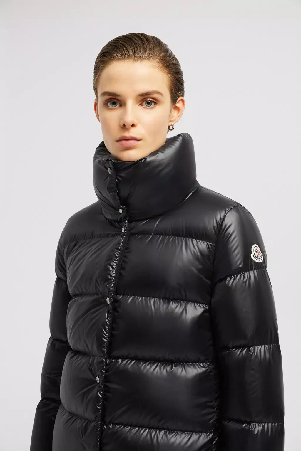 Cochevis Short Down Jacket – a transitional piece, the Cochevis down jacket is crafted from recycled longue – LUX VERSE Luxury Designer Fashion Outlet