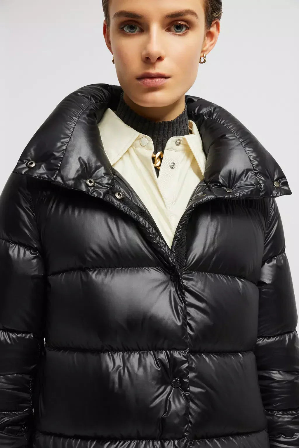 Cochevis Short Down Jacket – a transitional piece, the Cochevis down jacket is crafted from recycled longue – LUX VERSE Luxury Designer Fashion Outlet