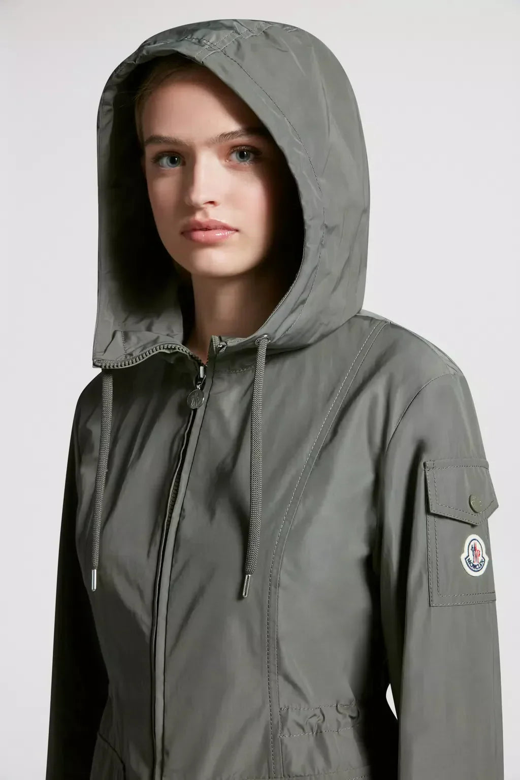 Leandro Parka – an iconic logo patch on the chest adds the finishing touch – LUX VERSE Luxury Designer Fashion Outlet