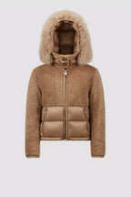 Marne Teddy Short Down Jacket – emblematic of comfortable elegance, the Corinto down jacket is characterized – LUX VERSE Luxury Designer Fashion Outlet