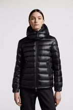 Dalles Short Down Jacket – the hooded puffer is crafted from recycled longue saison, a nylon fabric notable for – LUX VERSE Luxury Designer Fashion Outlet