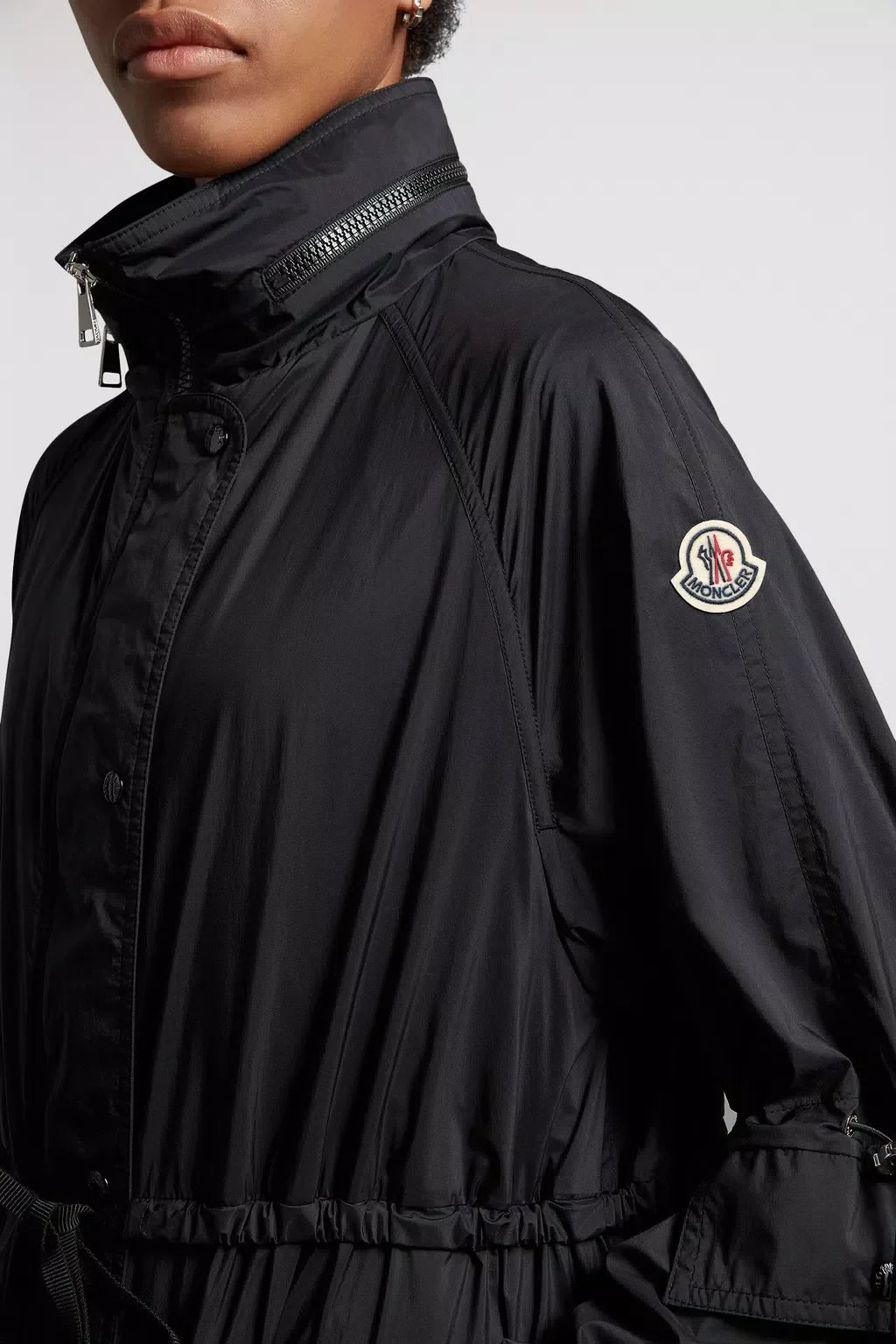 Lins Parka – gold-toned buttons provide the finishing touches – LUX VERSE Luxury Designer Fashion Outlet