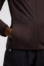 Mietres Hooded Shell Jacket – designed for outdoor activities Crafted from stretch ripstop Technical mesh lining – LUX VERSE Luxury Designer Fashion Outlet