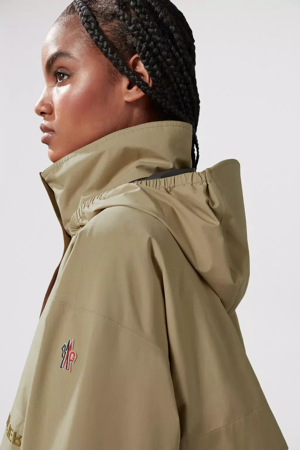Seigne Shell Jacket – engineered for both the performance-inclined and aesthetically minded, the Seigne – LUX VERSE Luxury Designer Fashion Outlet