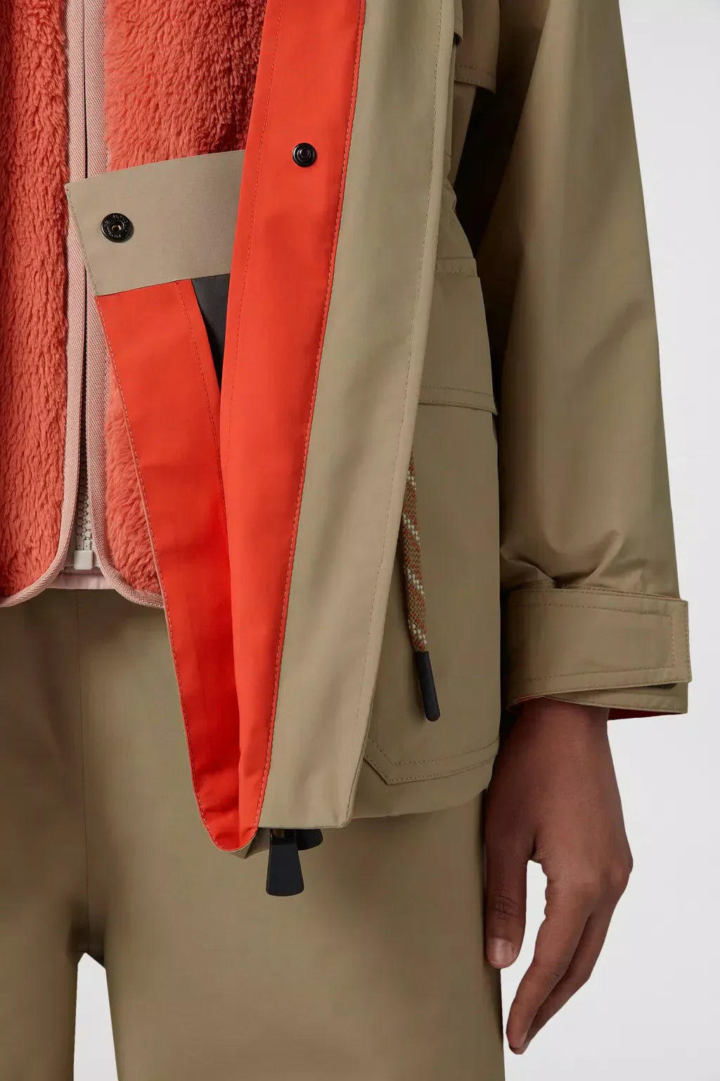 Seigne Shell Jacket – engineered for both the performance-inclined and aesthetically minded, the Seigne – LUX VERSE Luxury Designer Fashion Outlet