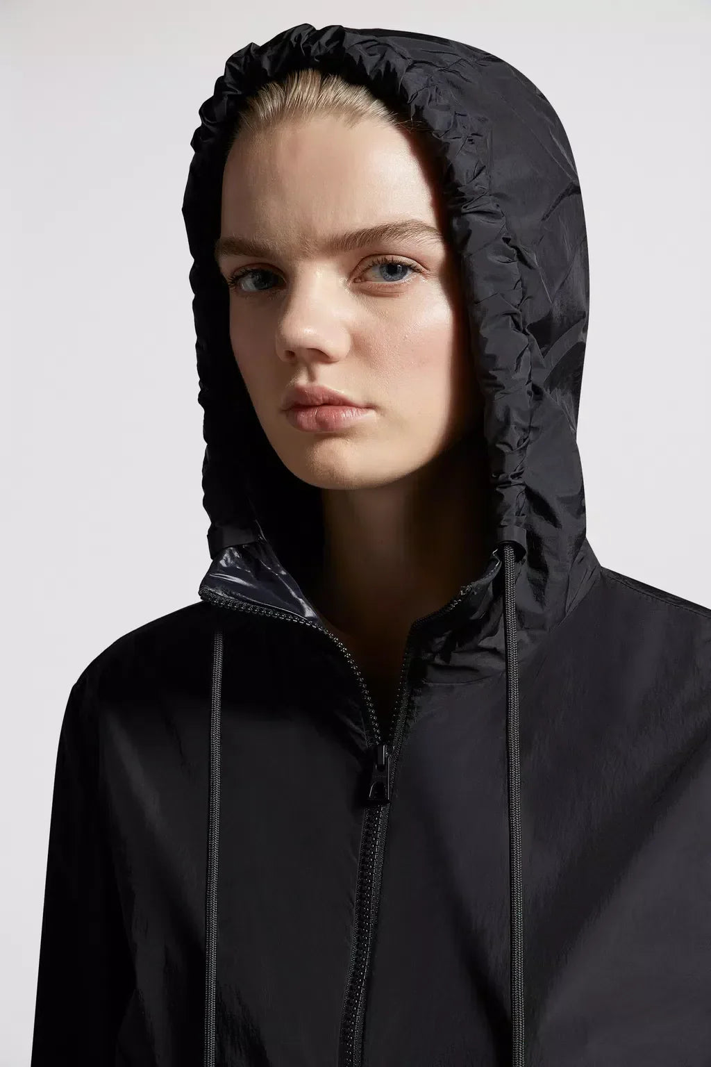 Cassie Hooded Jacket – the Cassie jacket is crafted from ultra-light nylon fabric with a transparent – LUX VERSE Luxury Designer Fashion Outlet