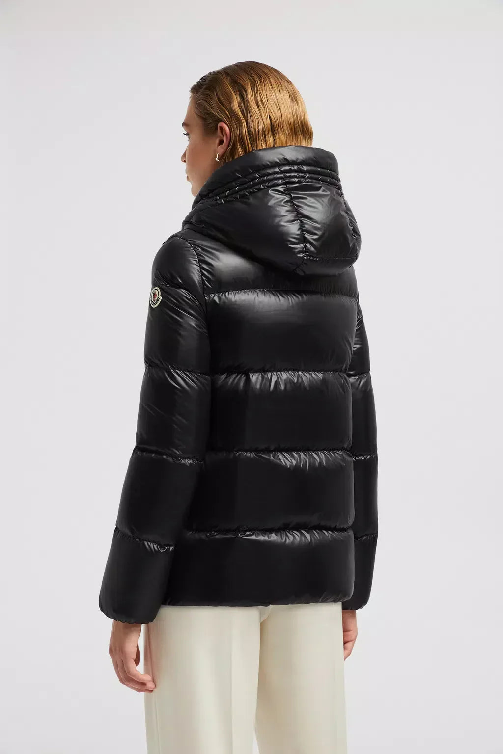 Seritte Short Down Jacket – protection and elegance are fused in the Seritte down jacket for women – LUX VERSE Luxury Designer Fashion Outlet